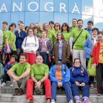 Imagen del grupo que disfrutó ayer de l’Oceanogràfic