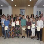 El Ayuntamiento de Mairena del Alcor acogió la entrega de las becas por parte de José Manuel Lara García y Consuelo García Píriz