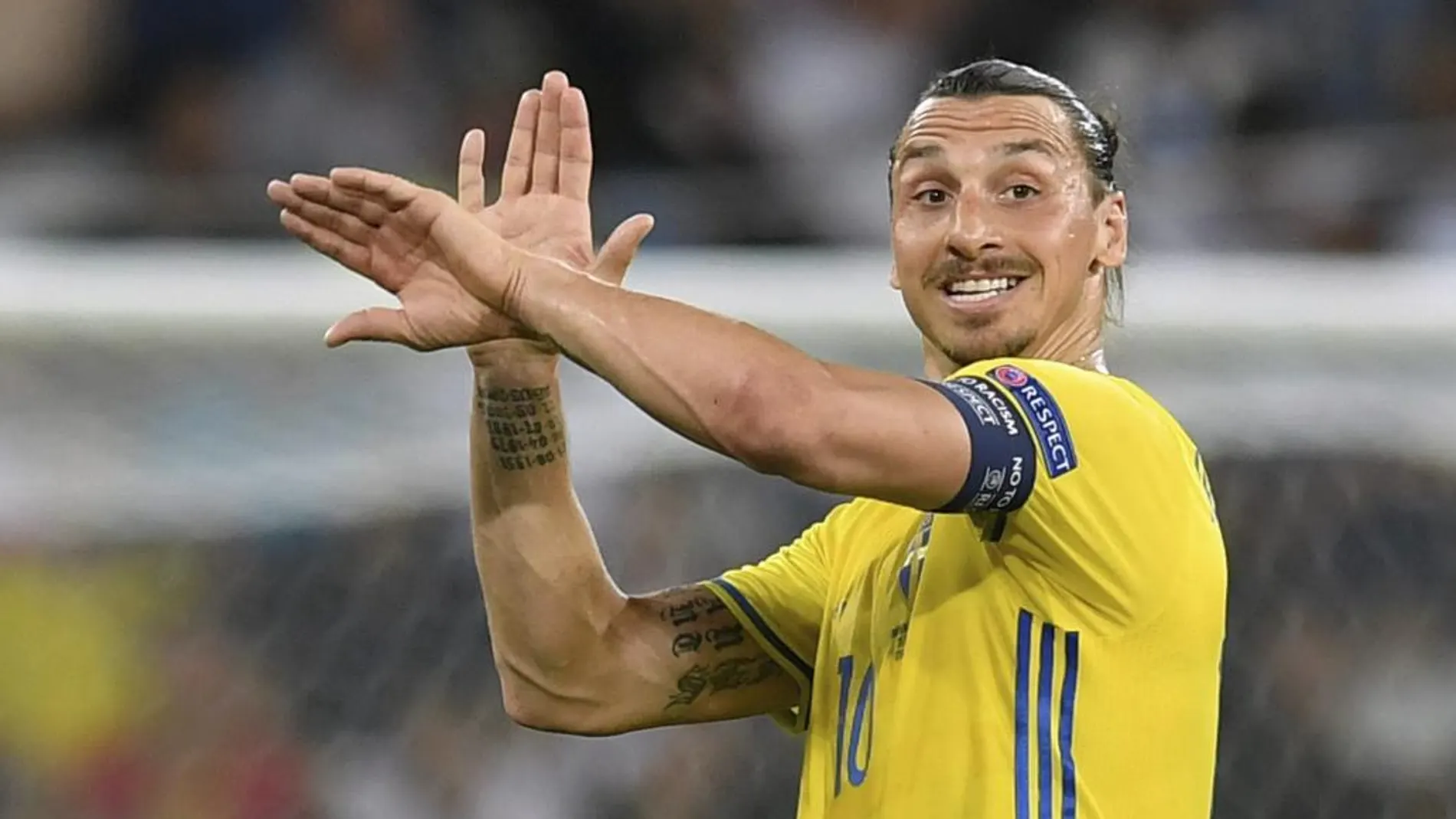 Fotografía fechada el 22 de junio de 2016 que muestra al delantero sueco Zlatan Ibrahimovic durante un partido de la fase de grupos de la Eurocopa 2016 disputado entre Suecia y Bélgica en el estadio de Niza, Francia.