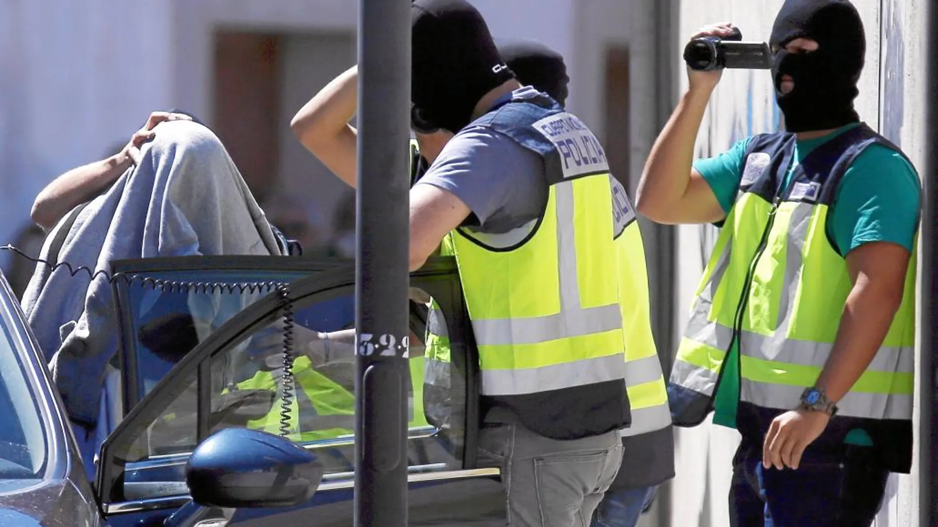 En la operación fue detenido un presunto yihadista en la localidad madrileña de San Martín de la Vega