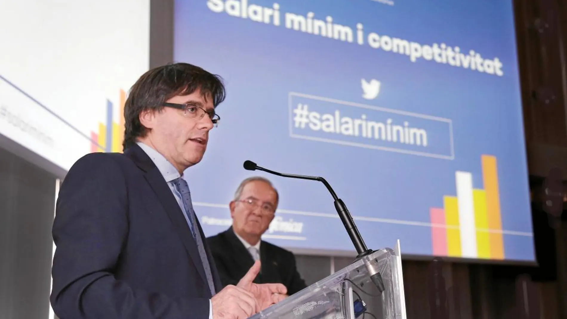 El presidente de la Generalitat expuso ayer en el debate organizado por Pimec su intención de crear un salario mínimo catalán