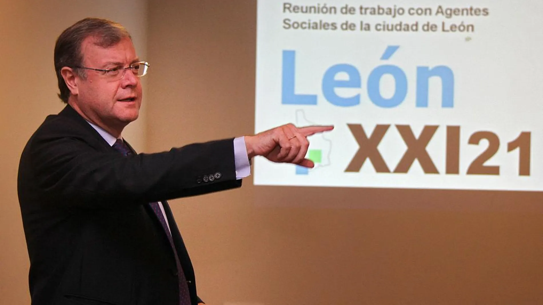 El alcalde Antonio Silván presenta la Estrategia «LeónXXI21»