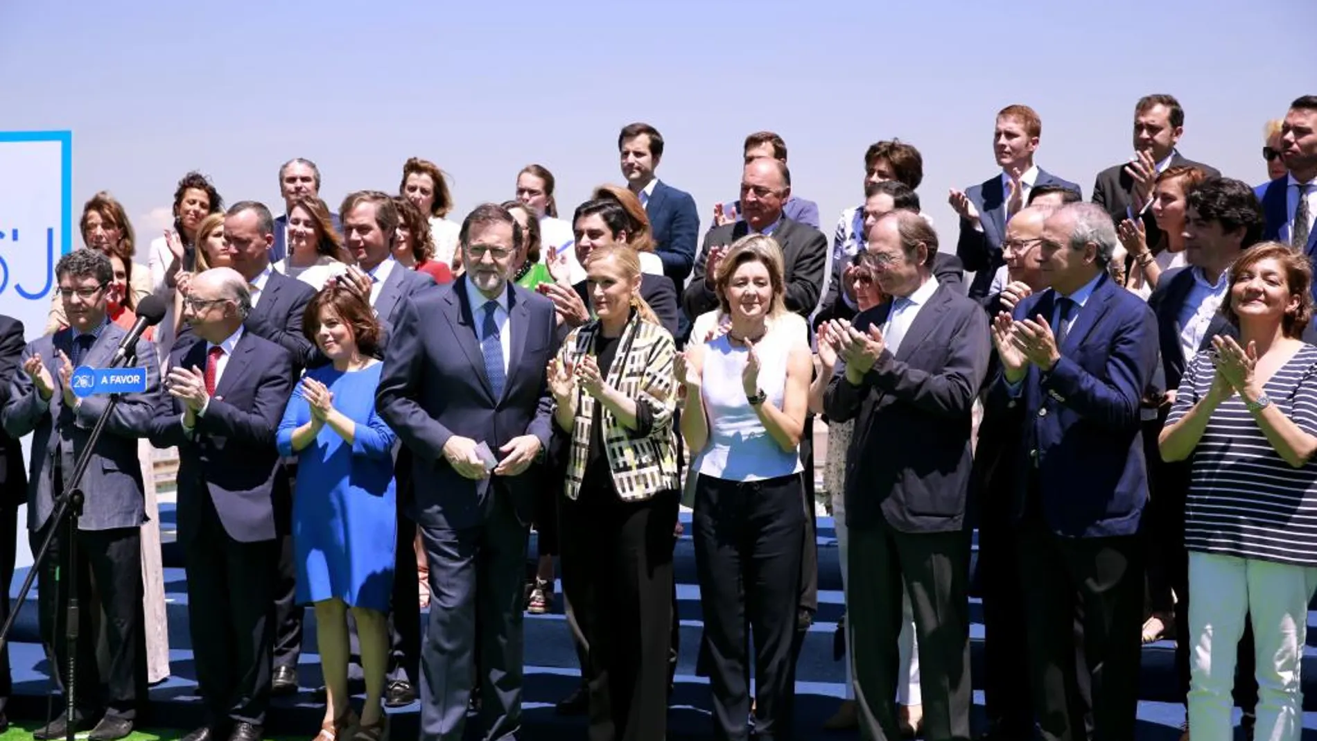 Rajoy con sus candidatos por Madrid al Congreso y el Senado