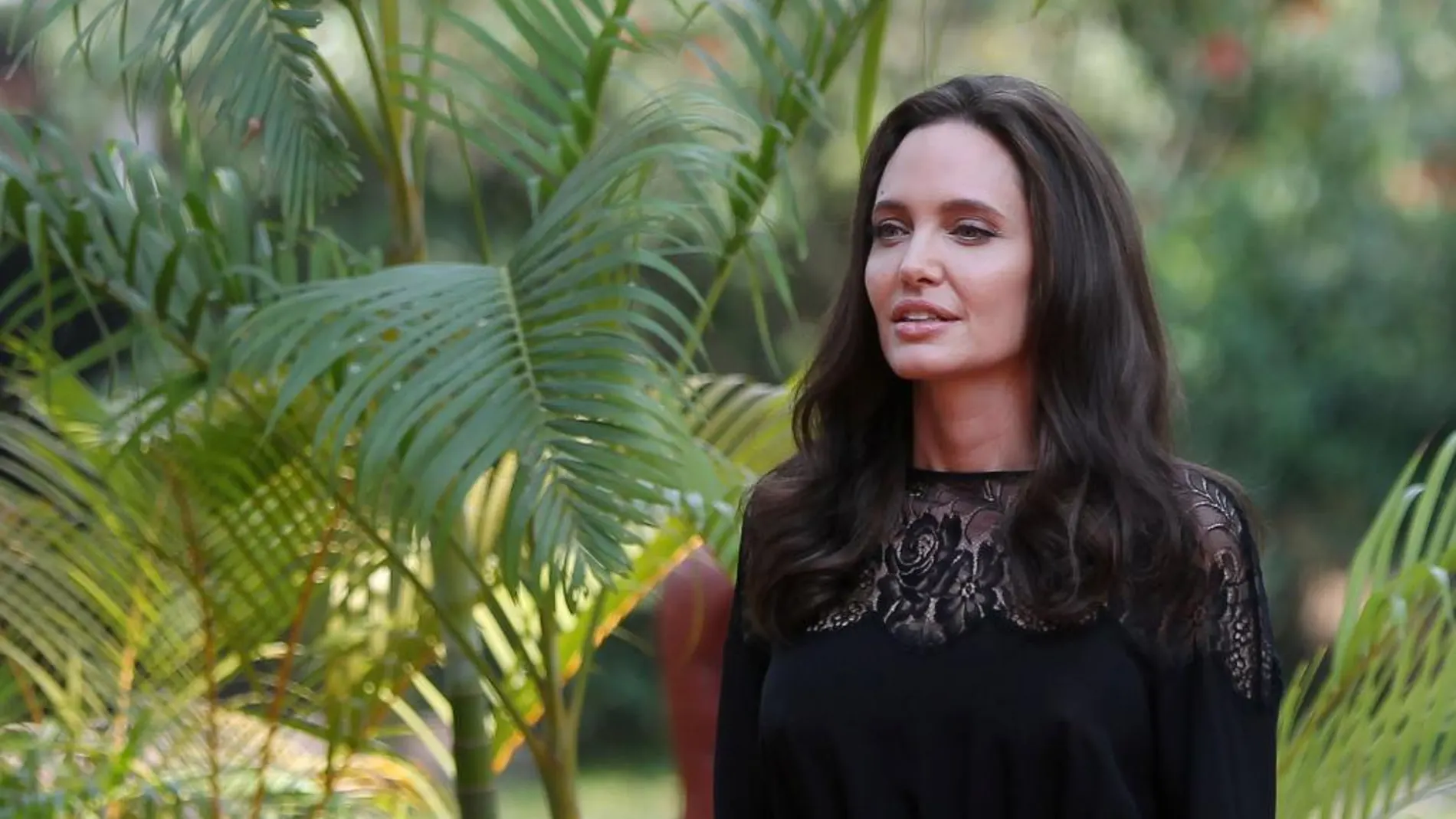 Angelina Jolie en Camboya, con motivo del estreno de su última película como directora, "First They Killed My Father"
