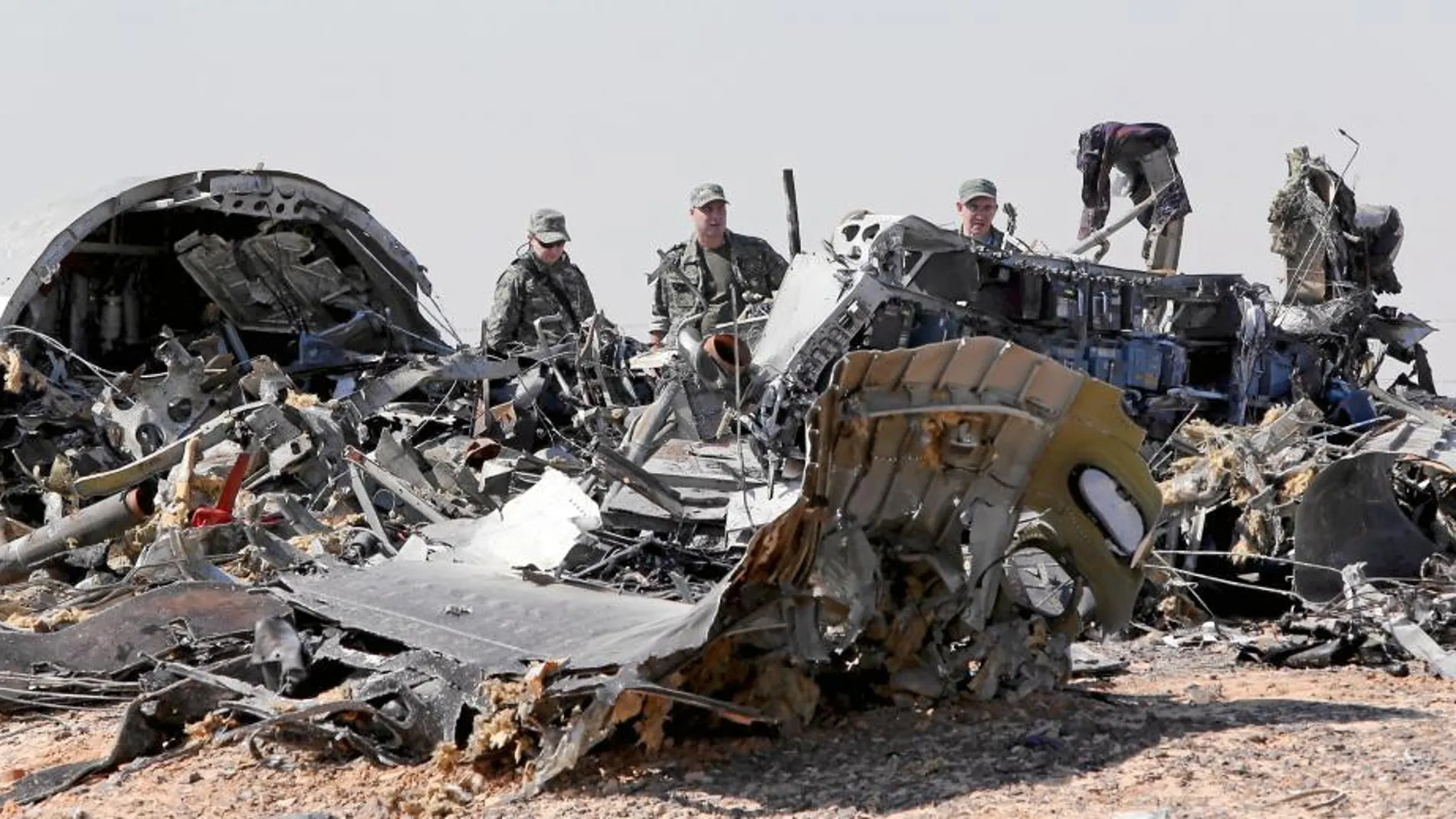 El 31 de octubre de 2015 un Airbus A321 cayó sobre el desierto del Sinaí tras otro posible atentado