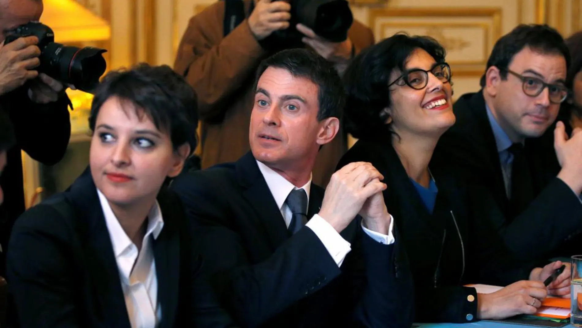 Reunión de Valls con los sindicatos de estudiantes