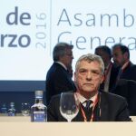 El presidente de la RFEF, Ángel María Villar, momentos antes del inicio de la Asamblea extraordinaria de la Federación Española de Fútbol.