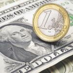 Los inversores se echan en brazos del euro