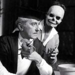 El artista Jean Cocteau durante el rodaje de «El testamento de Orfeo»
