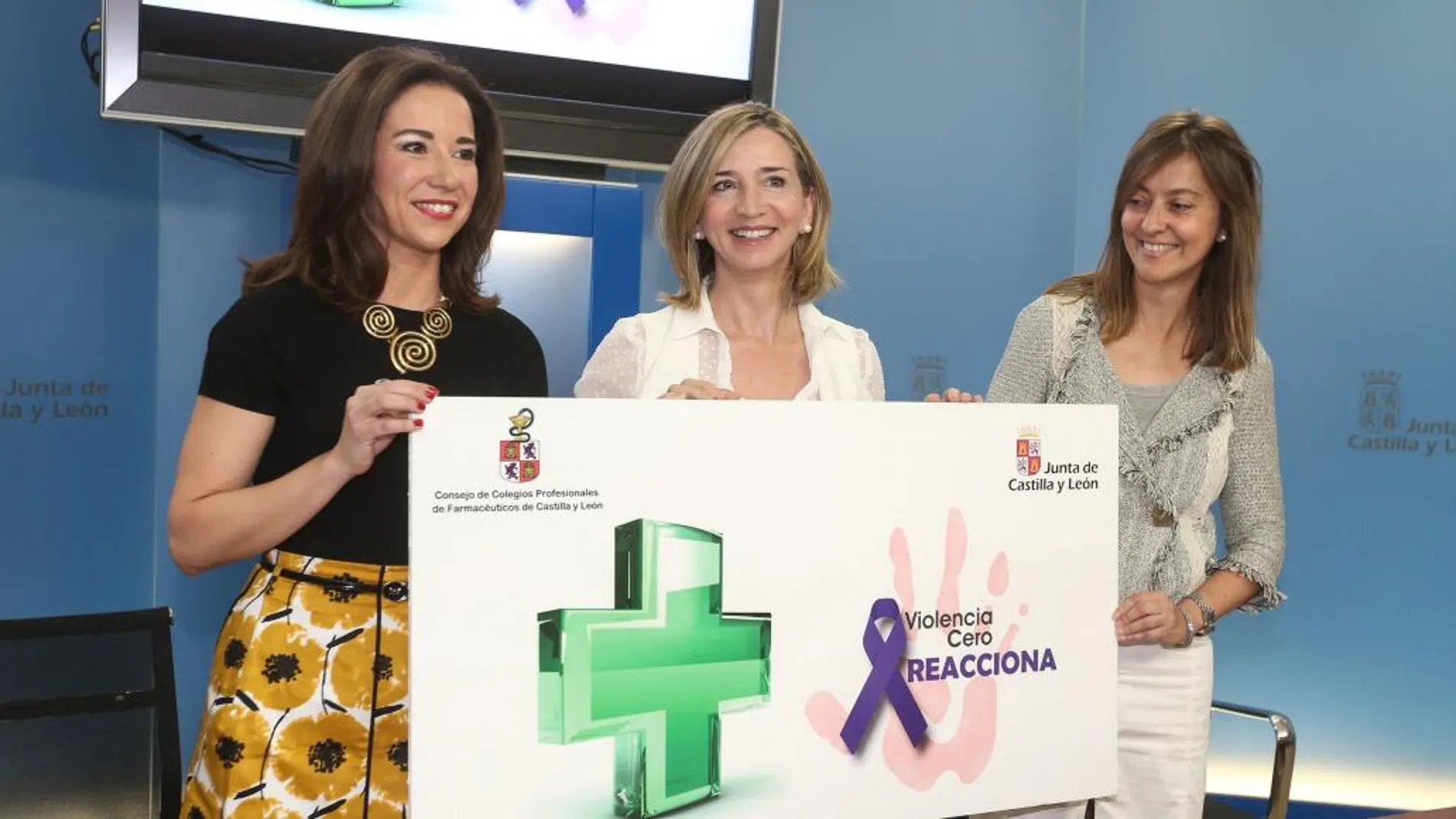 Alicia García presenta el proyecto junto a Raquel Martínez, de Concyl, y la directora de la Mujer, Esperanza Vázquez