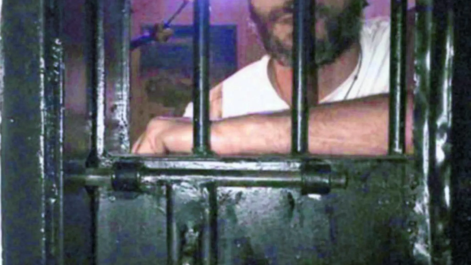 Leopoldo López vive encerrado desde hace dos años en una celda de cuatro metros cuadrados