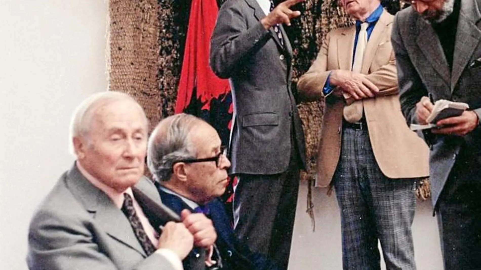 Joan Miró, junto con su amigo Josep Maria Sert.