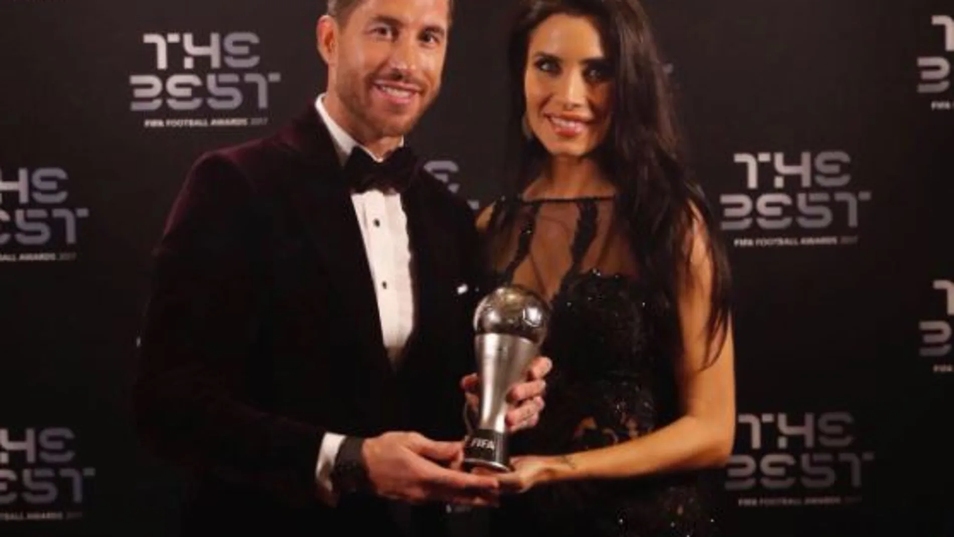 Sergio Ramos y Pilar Rubio durante la entrega de premios de la FIFA