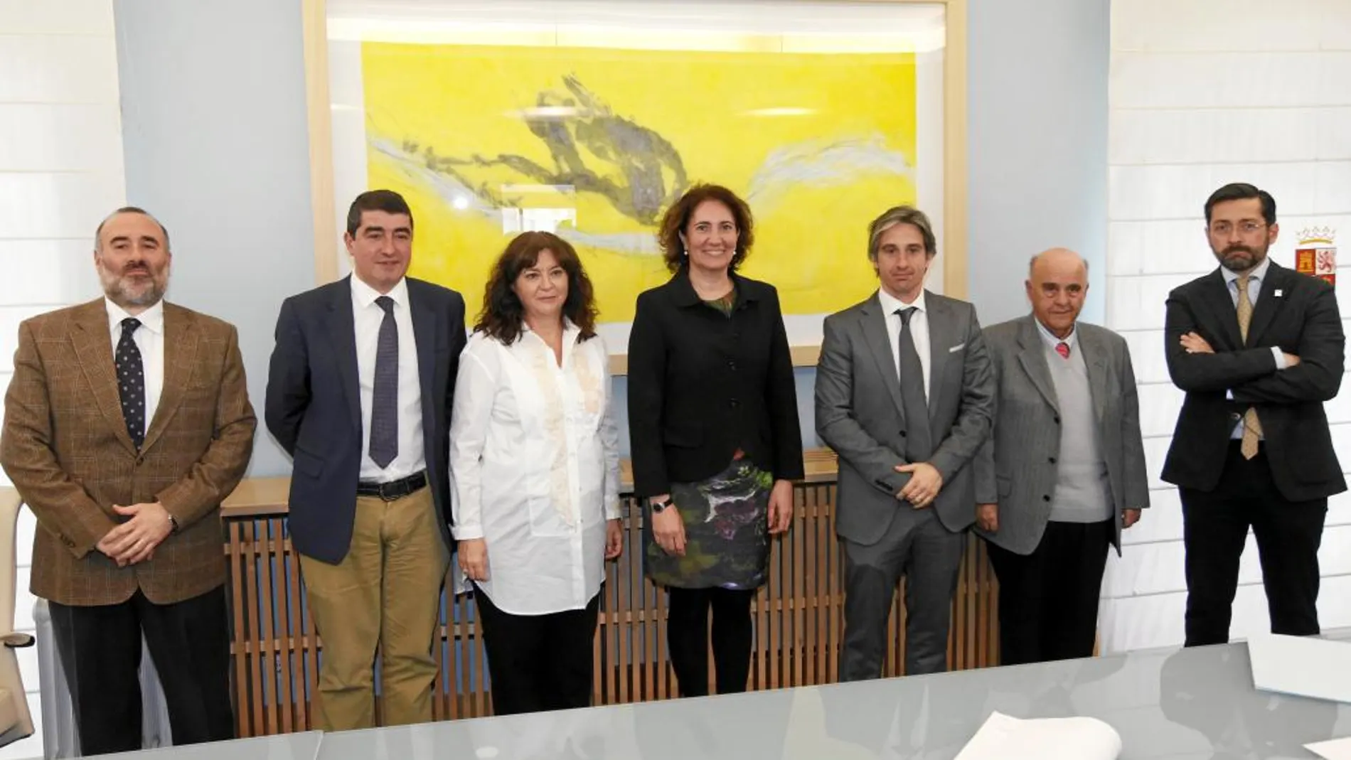 Jurado del Premio Castilla y León de Ciencias Sociales y Humanidades 2015 presidido por la consejera María Josefa Garcia Cirac, y del que han formado parte Carlos Travesí, Pablo Lago, Ruth Rodríguez, Enrique Berzal, Carmelo Luis y Eduardo Álvarez