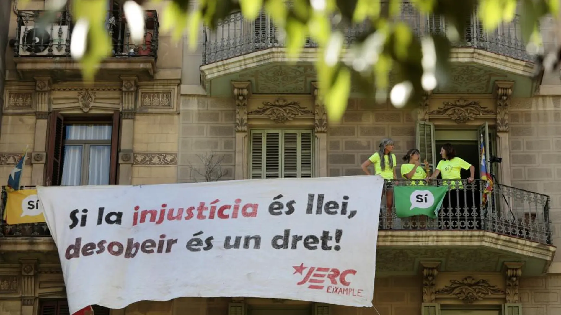 Vista de una pancarta pro-referéndum en Barcelona