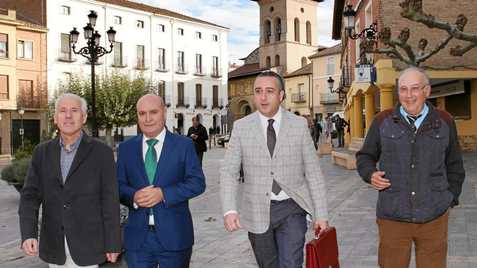 Luis Domingo Gonzalez junto a José Gómez, Jesús Rodriguez y Fidel Ramos