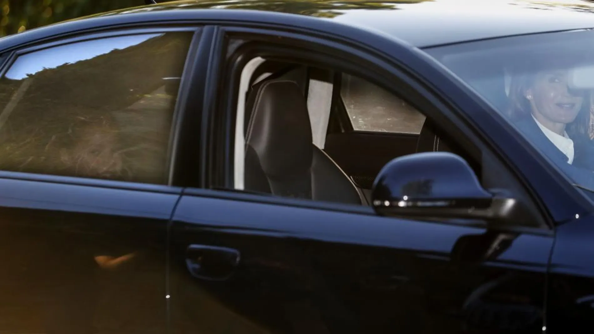 La Reina Letizia conducía el coche en el que viajan sus hijas