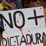 Manifestantes en Caracas en contra del Gobierno de Nicolás Maduro