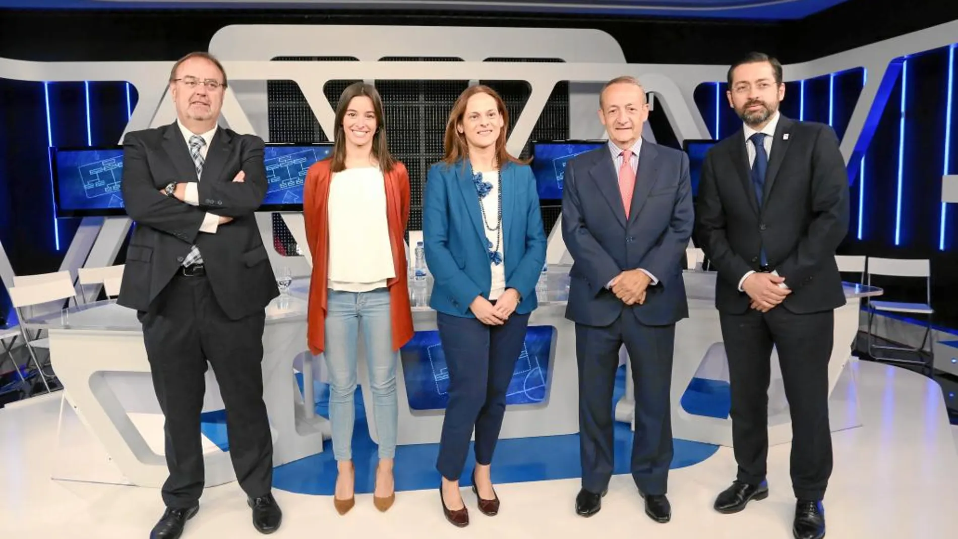 Fernando Rey, Silvia Verástegui, Yolanda Martínez-Bajo, José Miguel Isidro y Eduardo Álvarez presentan el programa