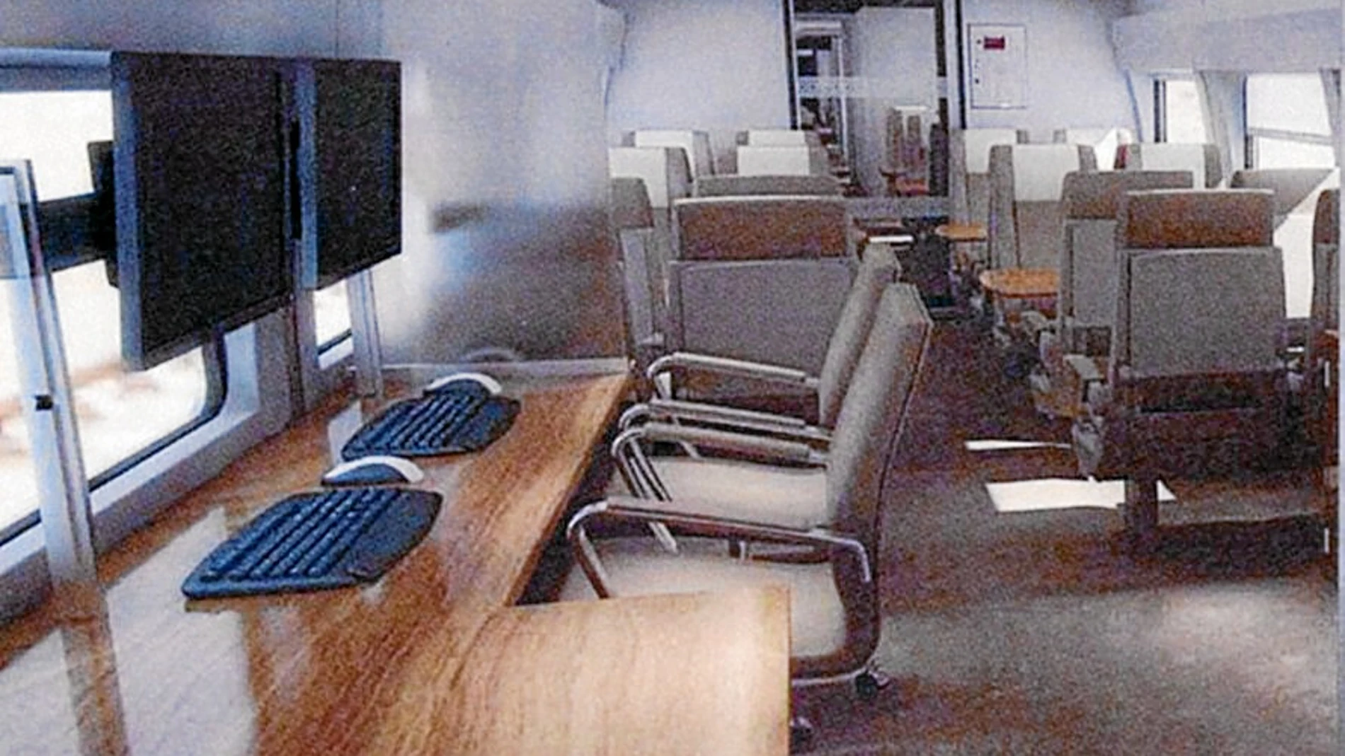 Oficinas del personal que viajará en el tren