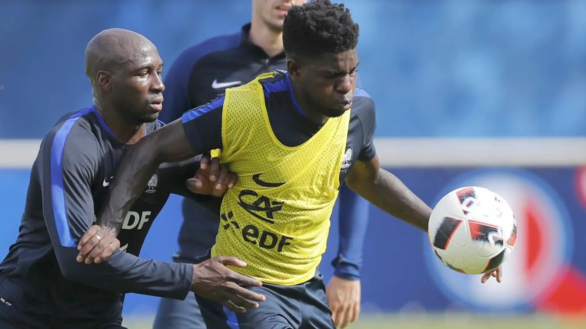 El joven central disputa en estos momentos la Eurocopa con Francia tras haber sido seleccionado en el último momento