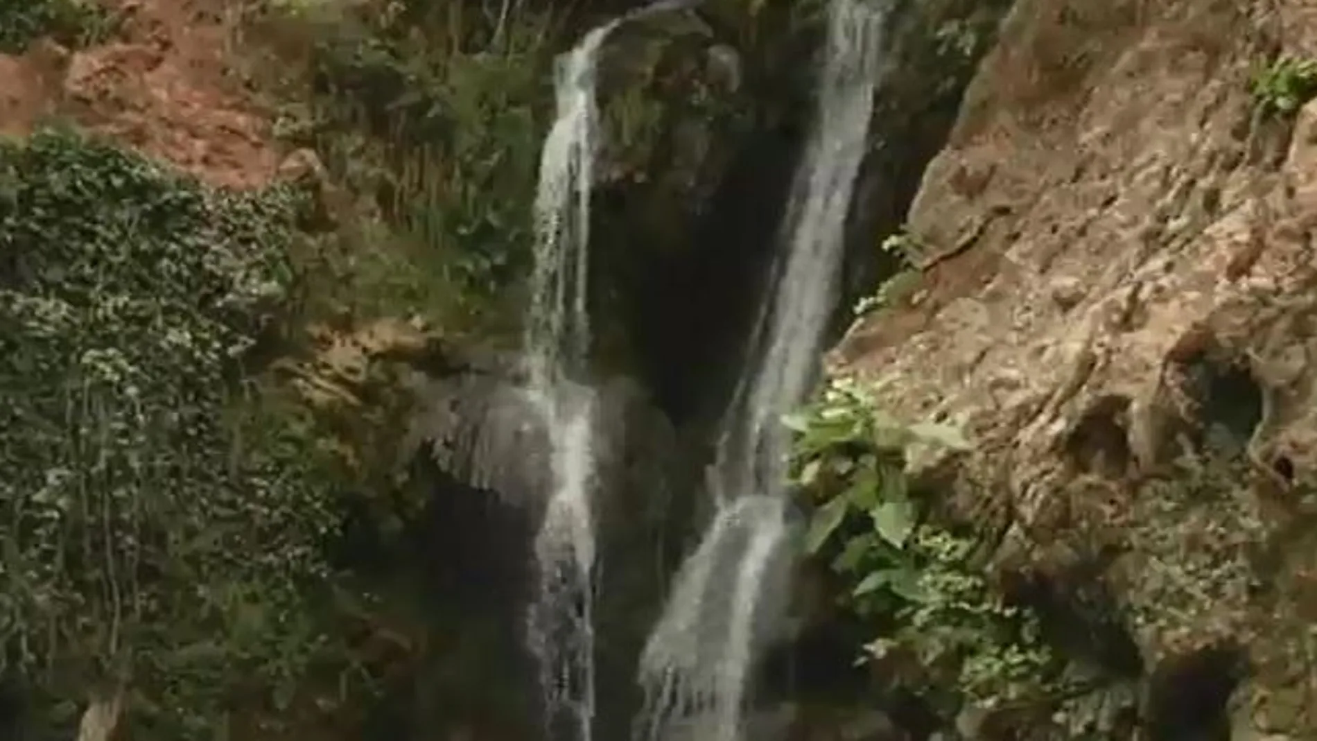 Un joven muere al saltar desde unas cascadas en Sevilla