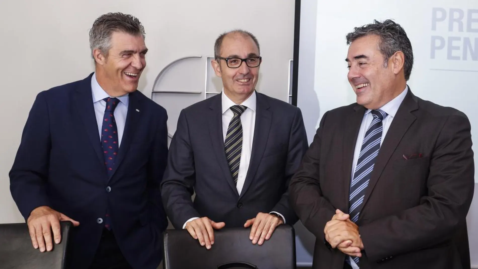 Javier Cepedano, Pedro Pisonero y Nicolás González, en las Jornadas en León