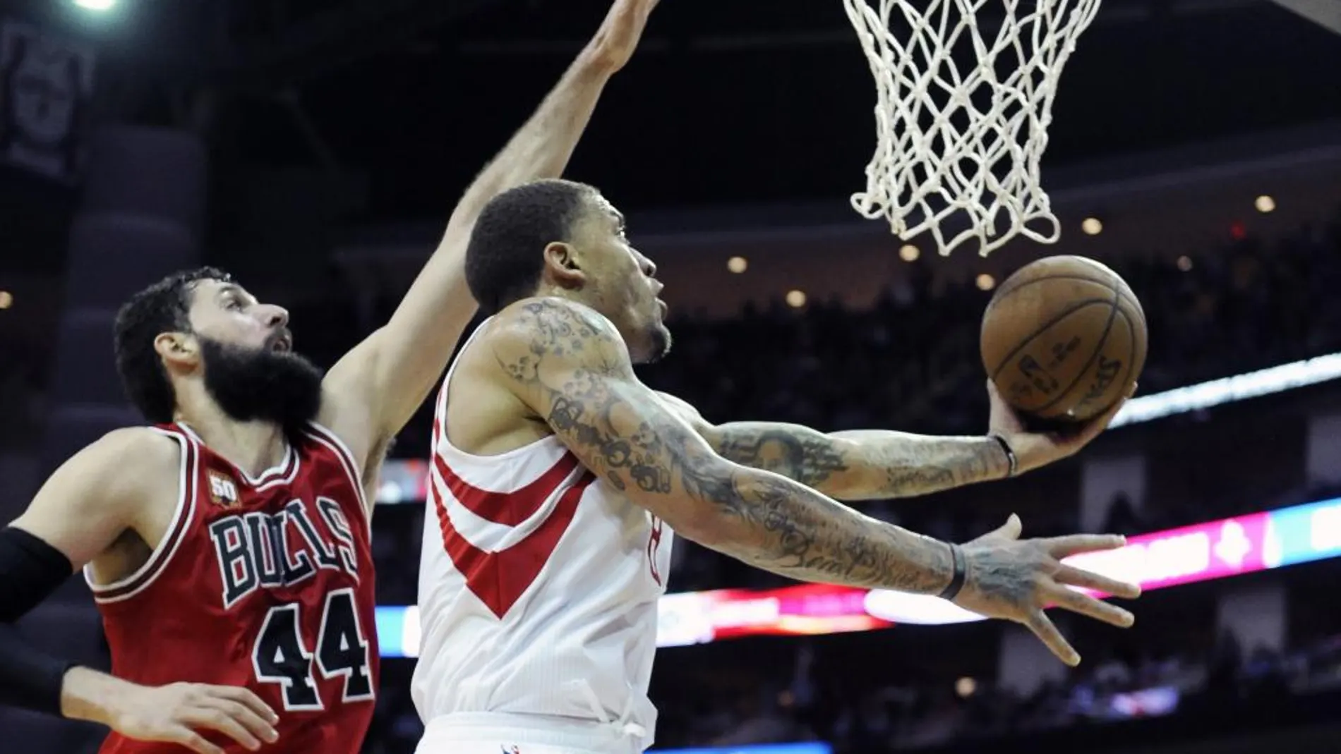 Michael Beasley y Nikola Mirotic