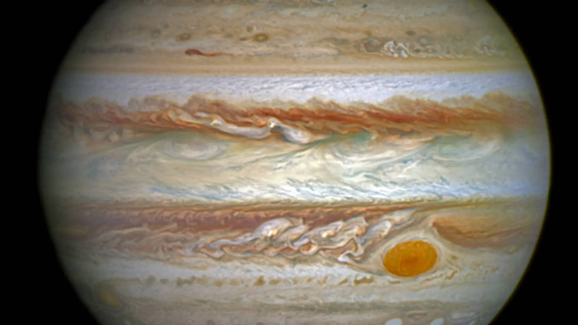 Hubble captura las auroras boreales en Júpiter