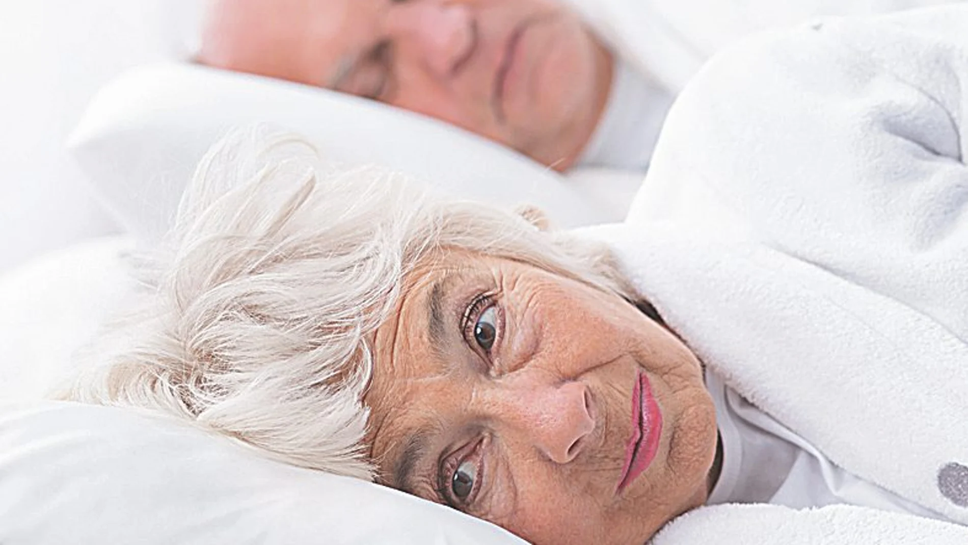 Asocian la menopausia a alteraciones relacionadas con el sueño