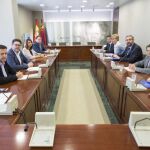 La reunión entre representantes de PP y Cs, ayer en Murcia