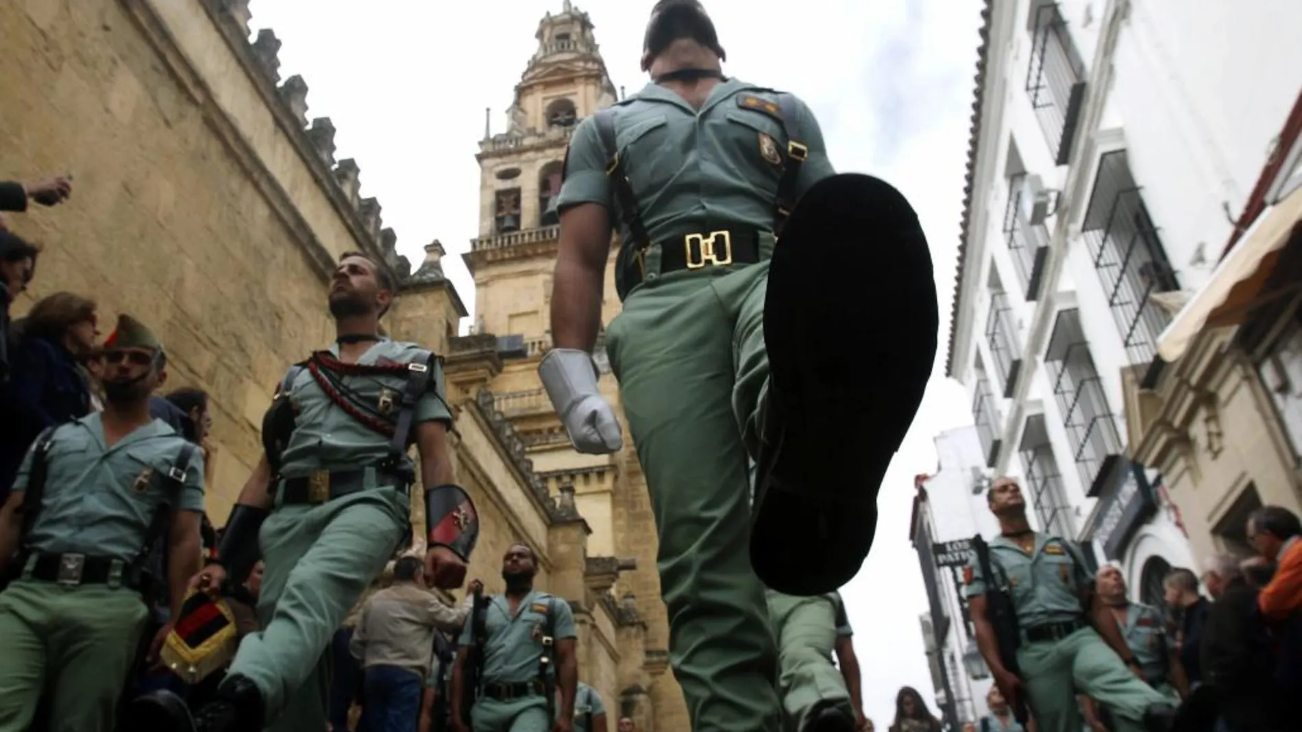 Legionarios del Tercio Gran Capitán, salen de la Mezquita Catedral de Córdoba,el año pasado