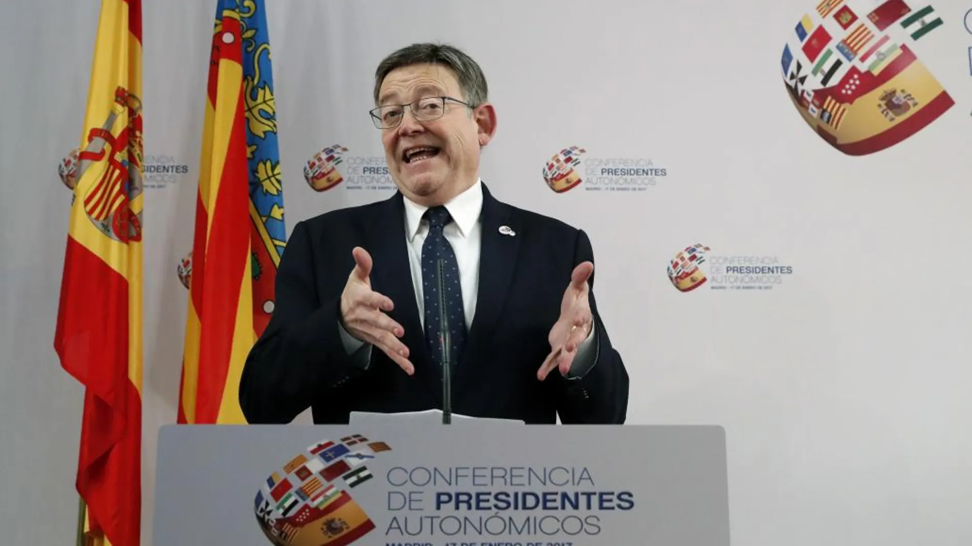 El presidente de la Comunidad Valenciana, Ximo Puig, durante la rueda de prensa ofrecida al término de la VI Conferencia de Presidentes.