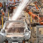 La producción industrial crece un 11%, la mayor subida en la última década/Reuters