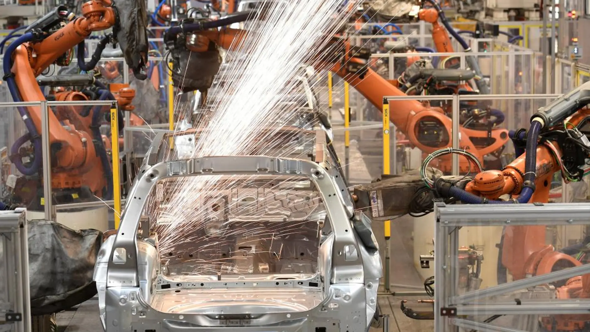 La producción industrial crece un 11%, la mayor subida en la última década/Reuters