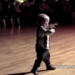 El niño Williamk Stokkebroe, con tan sólo dos años, está arrasando en YouTube