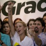Lilian Tintori celebra la victoria en Caracas