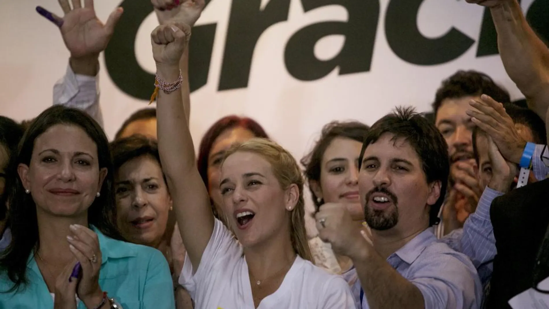 Lilian Tintori celebra la victoria en Caracas