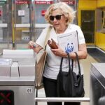 Manuela Carmena en el Metro de Madrid