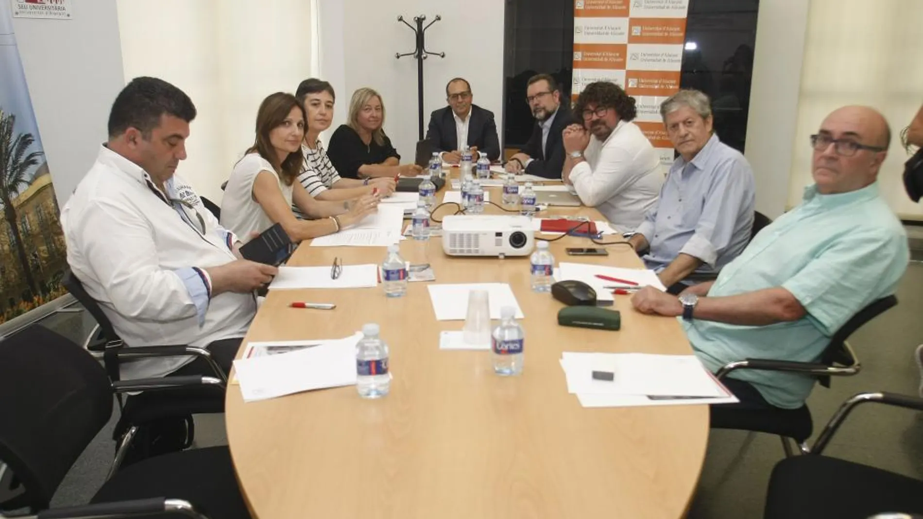 El Consell Rector de la CVMC en una de las reuniones semanales que celebran