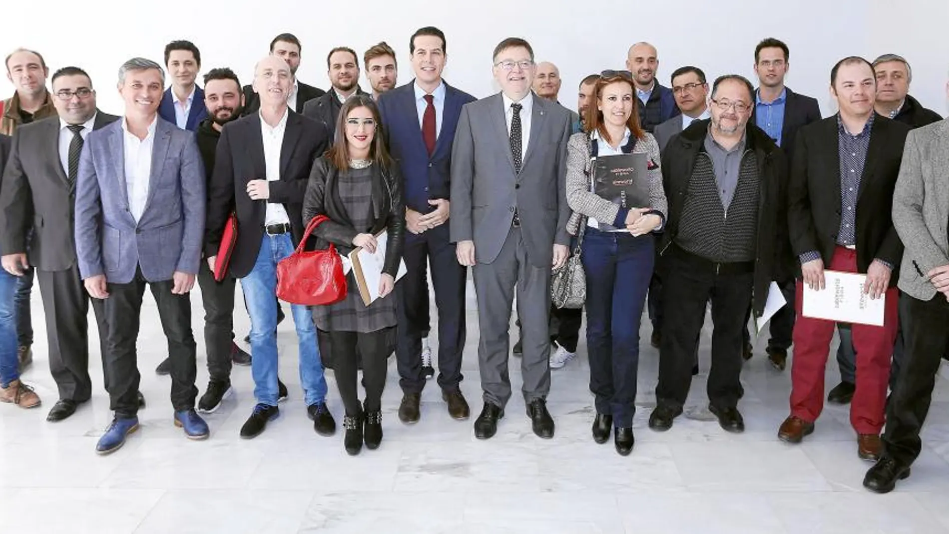 Puig mantuvo una reunión de trabajo con emprendedores y empresas innovadoras de Elda