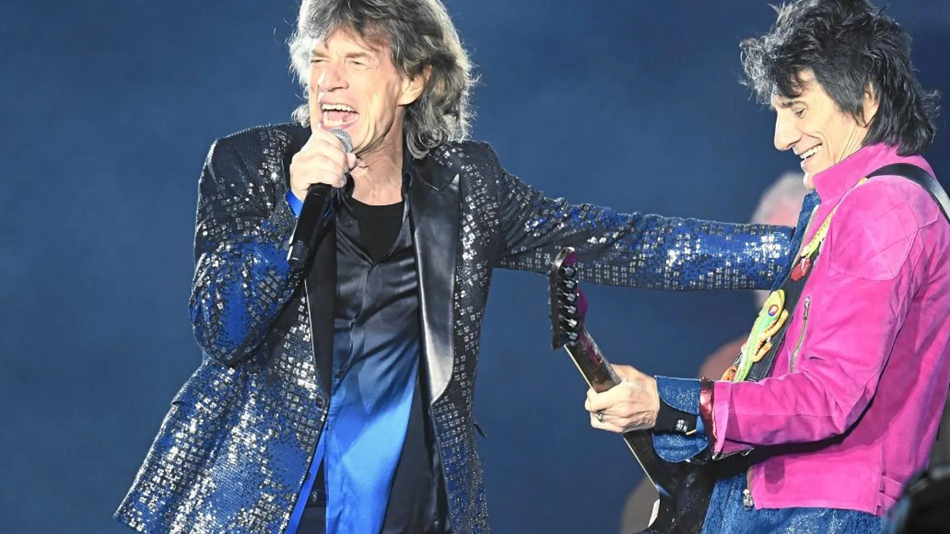 Mick Jagger y Ron Wood en un concierto de la presente gira europea