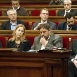 De der. a izq., el presidente de la Generalitat, Carles Puigdemont, el vicepresidente, Oriol Junqueras, la portavoz, Neus Munté y el conseller de Asuntos Exteriores, Raul Romeva