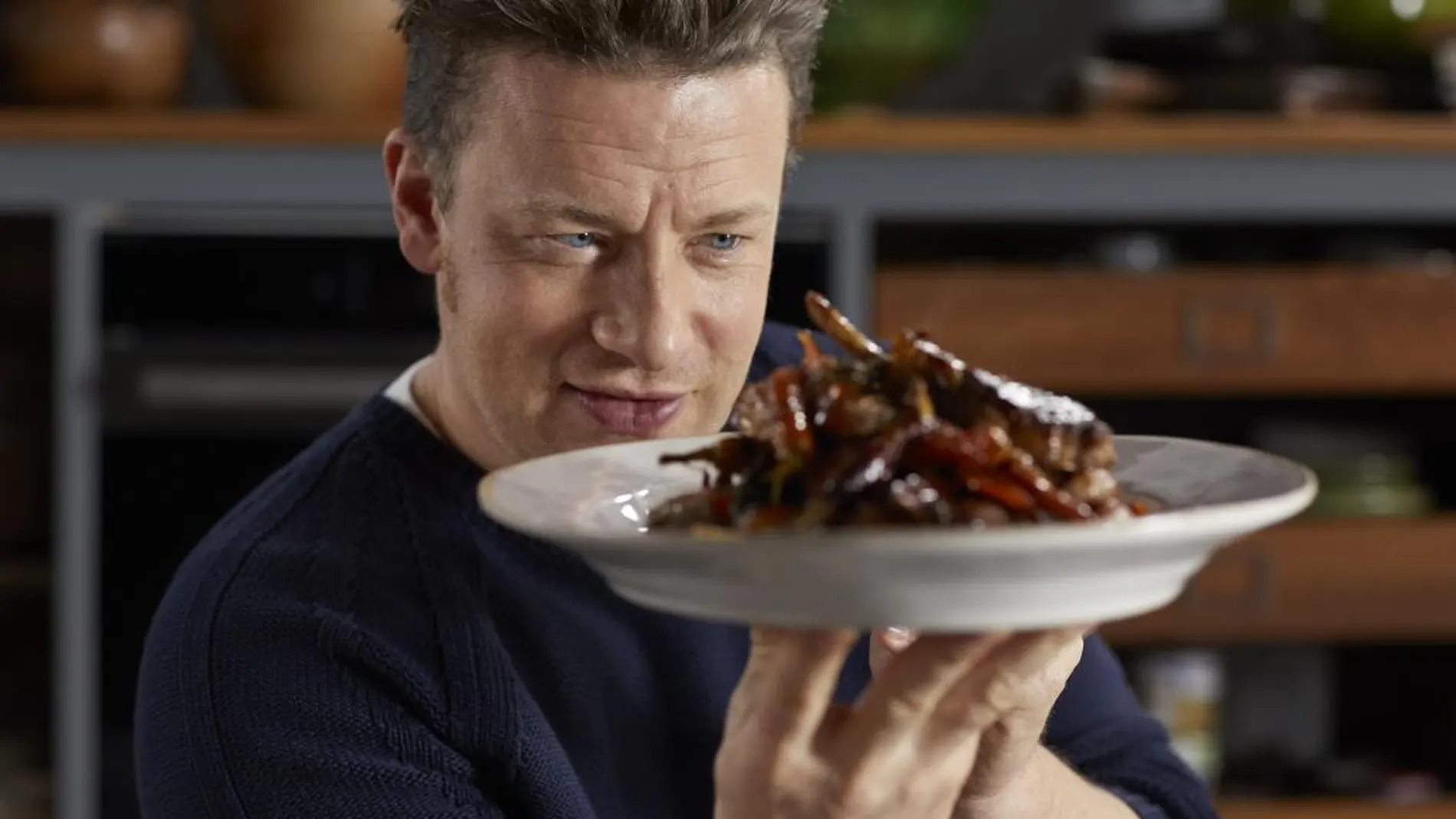 Cocinar con sólo 5 ingredientes, el nuevo reto de Jamie Oliver