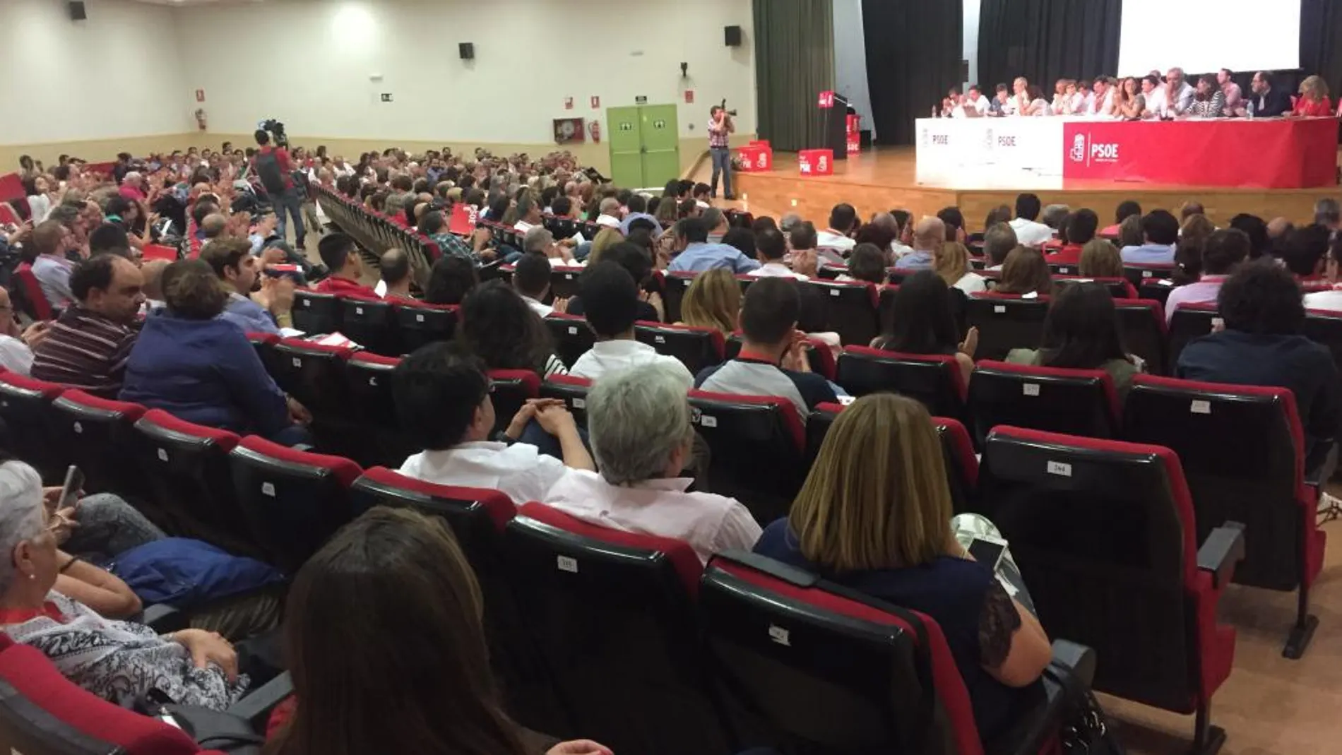 Los socialistas murcianos se reunieron ayer para elegir la lista de sus delegados al 39 Congreso Federal del PSOE