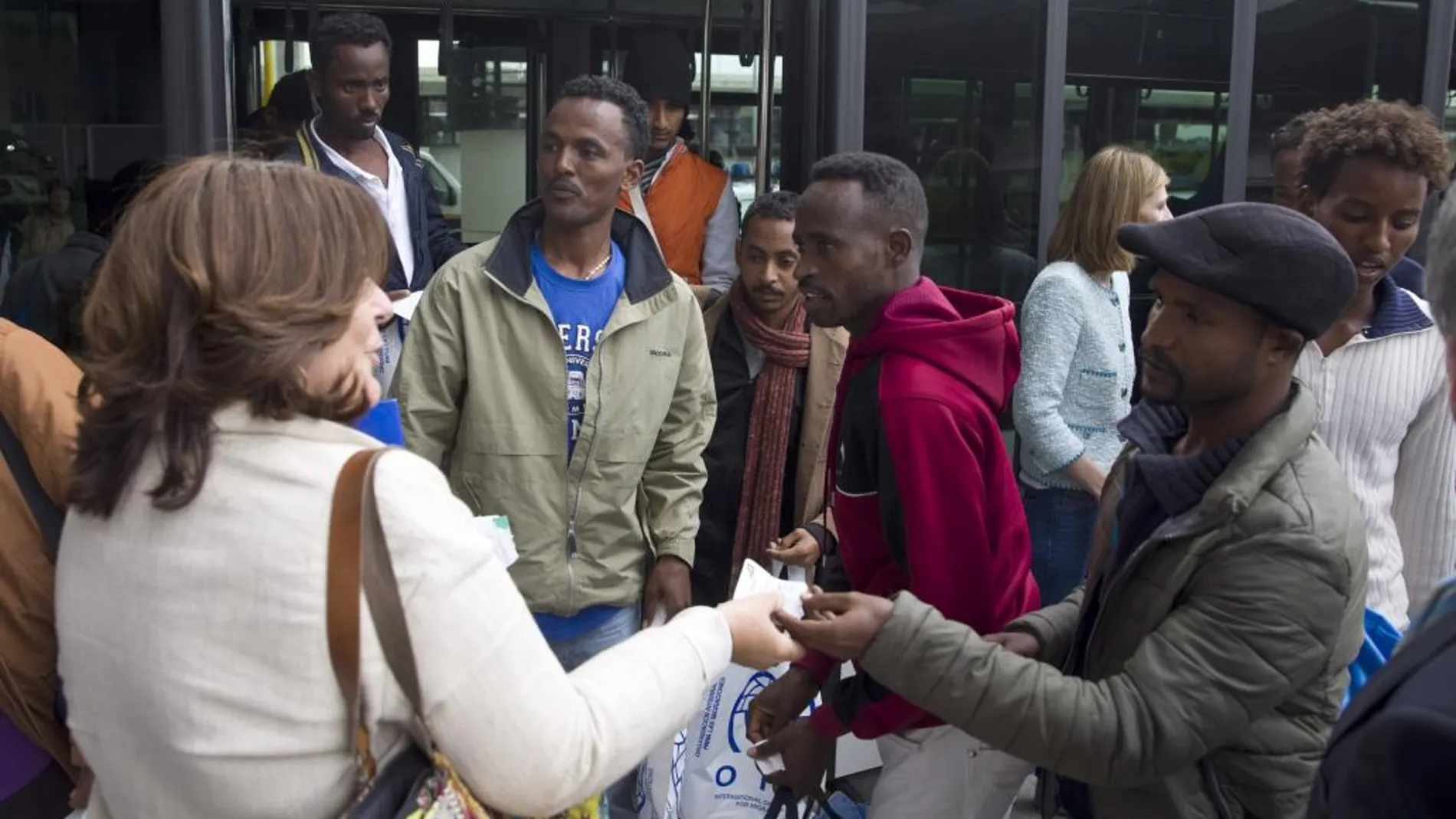Los refugiados procedentes de Italia, a su llegada hoy a España