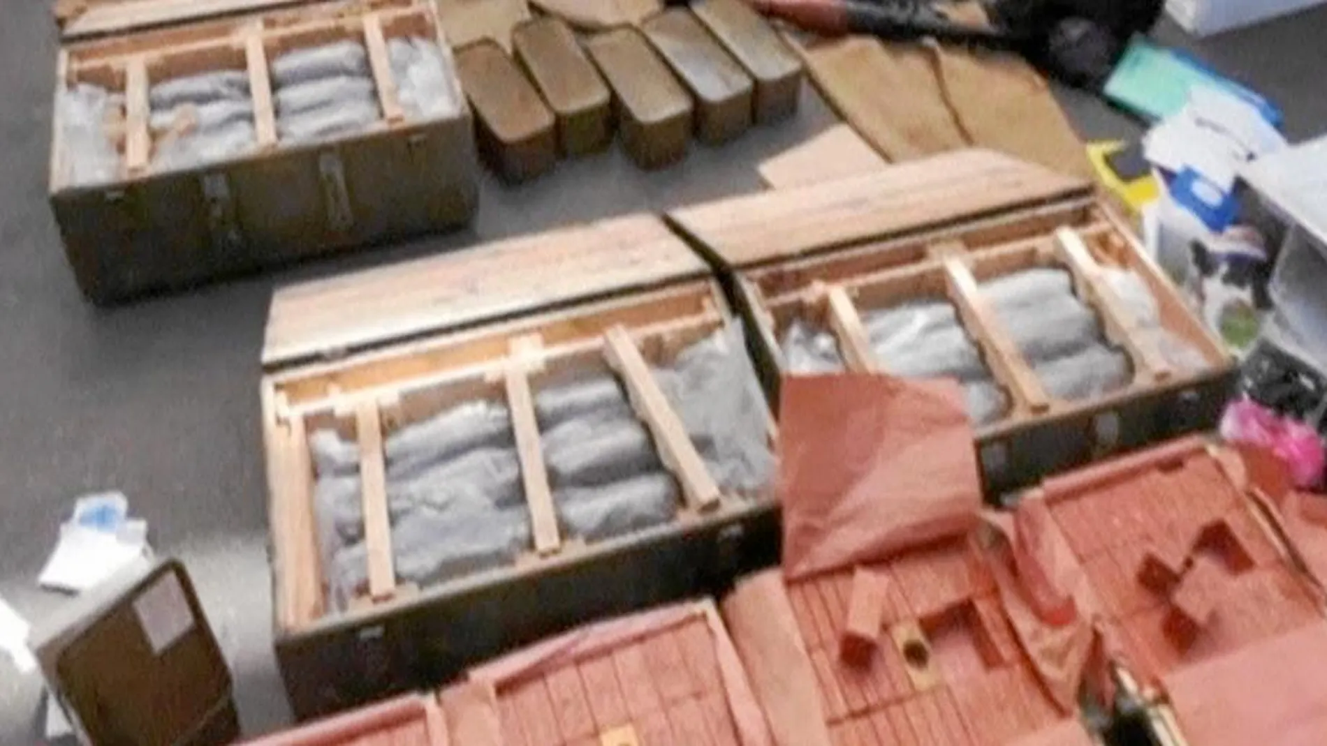 En el arsenal confiscado en Ucrania hay 100 detonadores y 125 kilos de TNT
