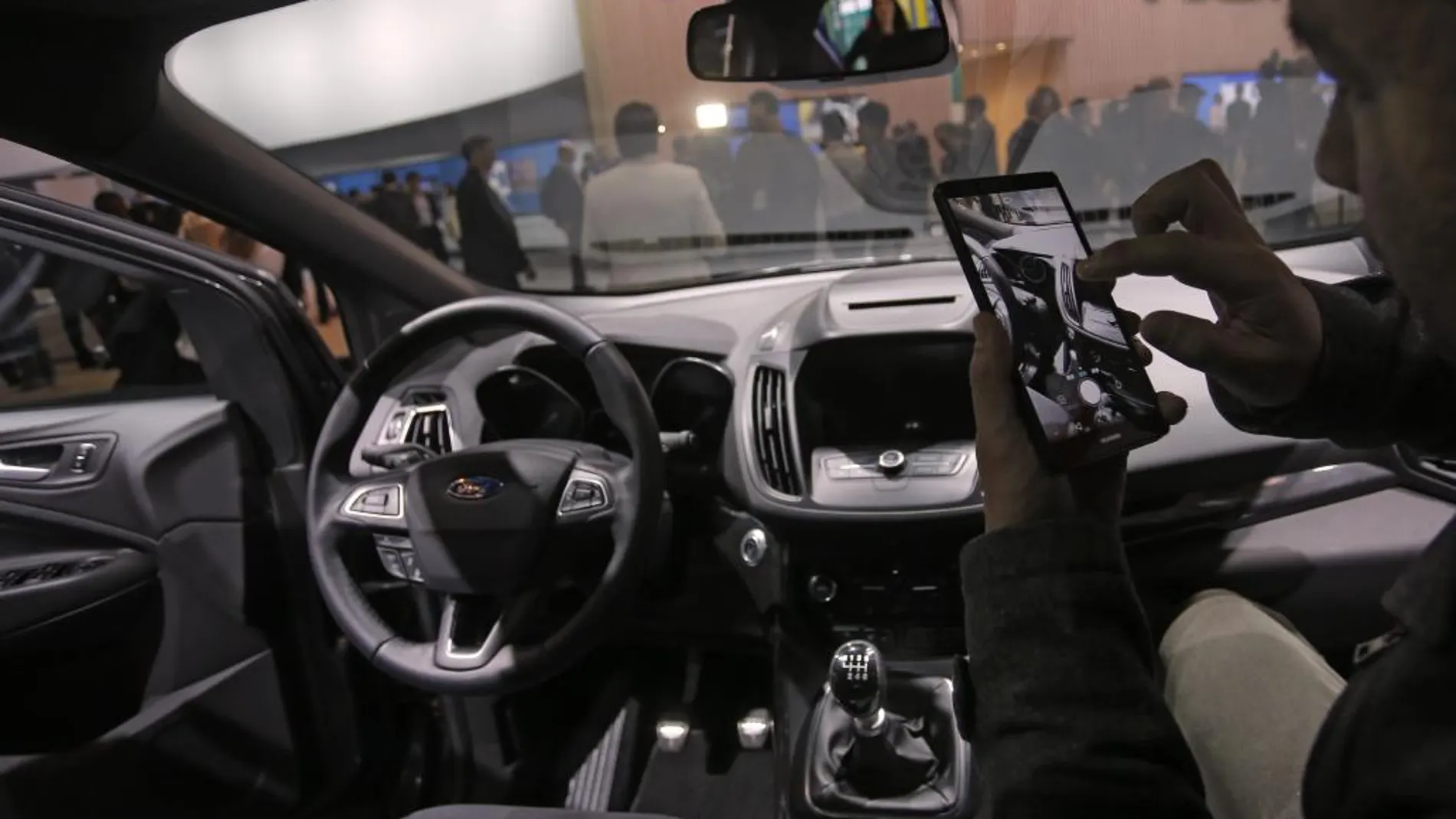 Ford ha mostrado en Barcelona el nuevo SUV Kuga, que incorpora Sync 3, un sistema de navegación por voz totalmente interactivo