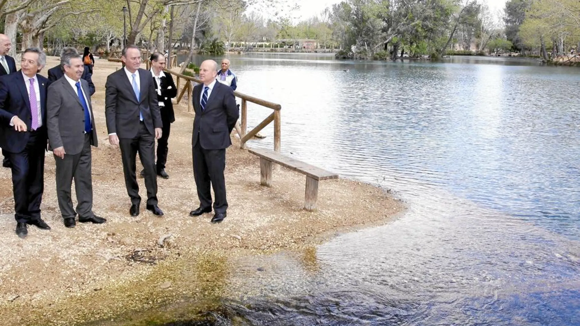 El presidente asistió ayer a la presentación de la Guía Temps 2013