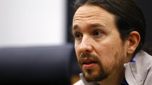 El líder de Podemos, Pablo Iglesias, durante la rueda de prensa posterior a la reunión con la vicepresidenta valenciana, Mónica Oltra.